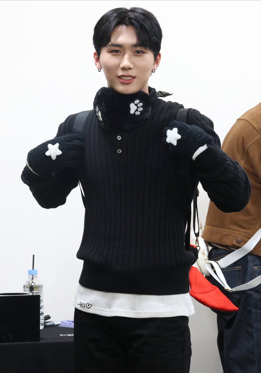 어제 주원이가 너무 귀여웠어ㅠ
옷이 너무 찰떡콩떡이었어