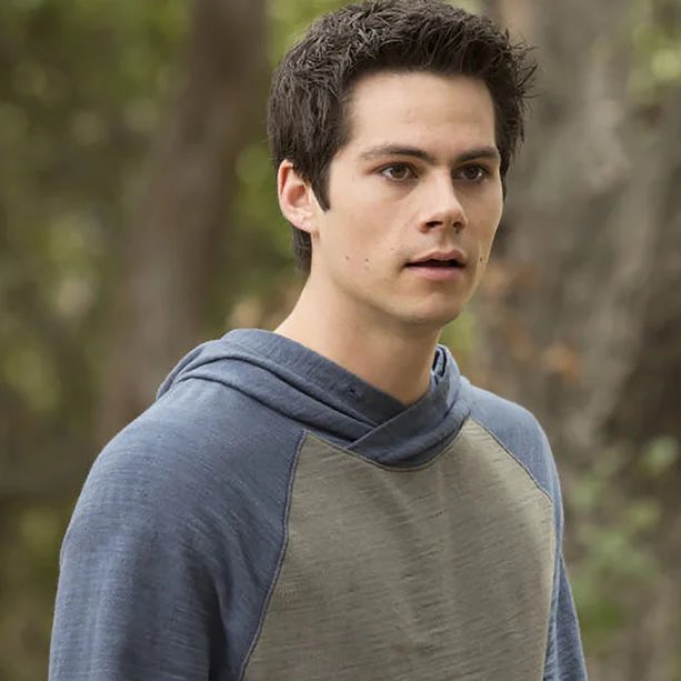 Indie5051's tweet image. Dylan O'Brien dijo que hasta el día de hoy no puede creer la popularidad de "Teen Wolf":

Recuerdo la primera vez que estaba en una cafetería con un amigo, tenía 19 años, y una chica me pidió una foto. Y pensamos: "¡Qué locura!". Todavía se me acercan niños pequeños, y son…