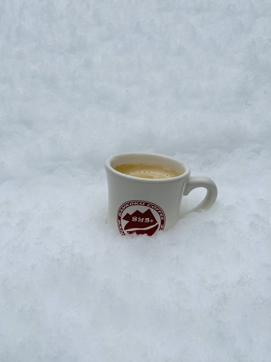 テーマ『雪とコーヒーの攻防』

本日、悪天候ですが、通常どおり営業しております。

ご来店の際はお足元に気をつけてお越しください⛄️

#中野坂上