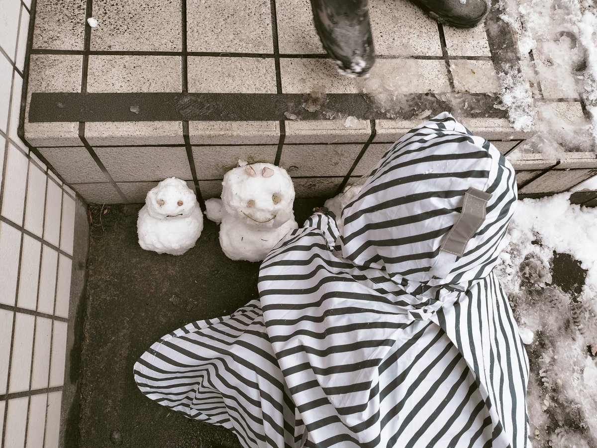 子供たちが雪だるま作ってくれた🤭
