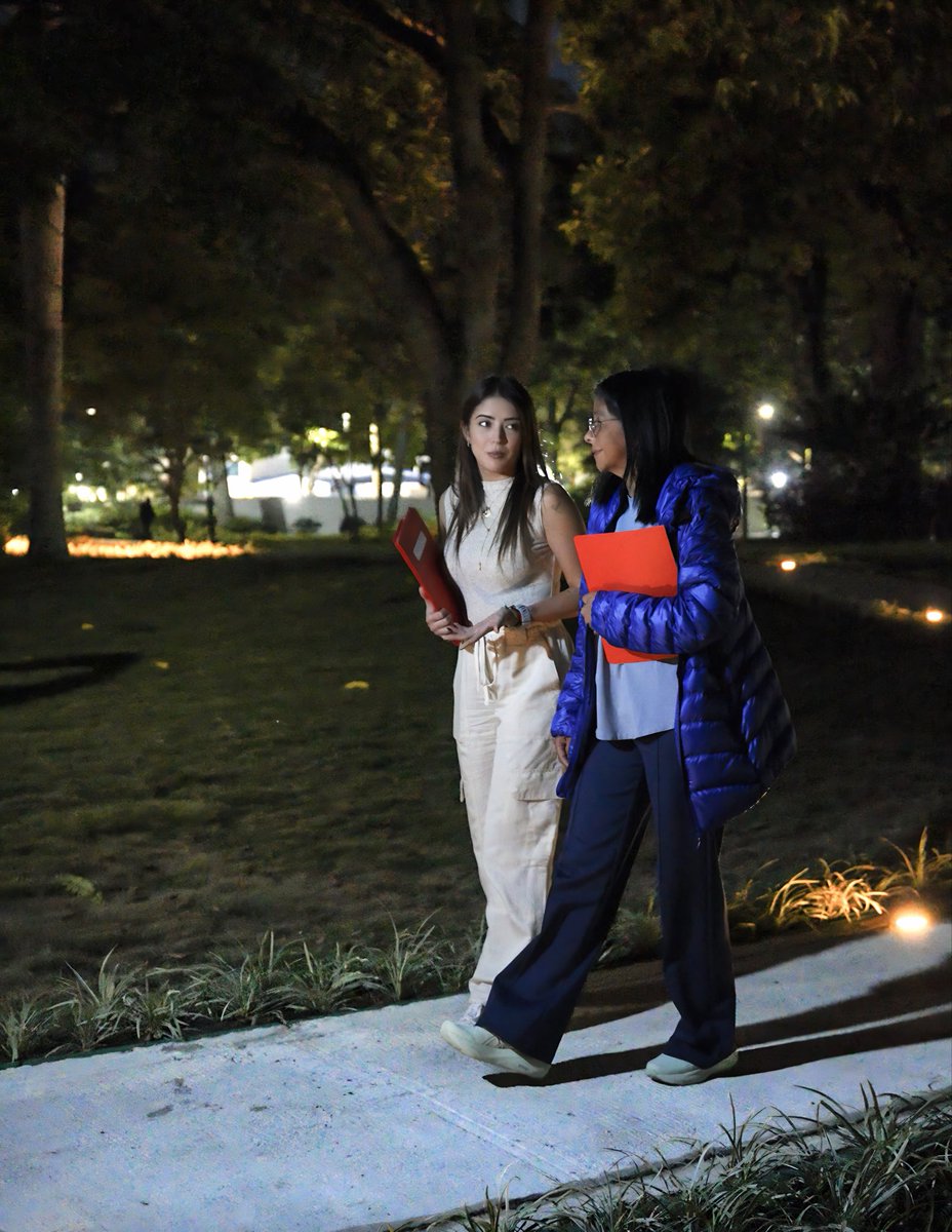 La presidenta de la República, Delcy Rodríguez, recibió la noche de este sábado a la ministra para el Turismo, Daniela Cabello.

El objetivo de la reunión fue recibir un balance de los primeros días de gestión de Cabello a cargo de dicha cartera ministerial.

La ministra, quien