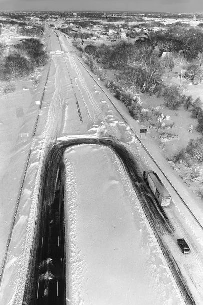 This is my fav photo from the “Blizzard of 1978”, which happened 48 yrs ago today. My grandmother showed me this photo from a saved newspaper when I was a kid &amp; I was hooked. It’s the MA/RI border on I-95. (Source: Andrew Dickerman/The Providence Journal).