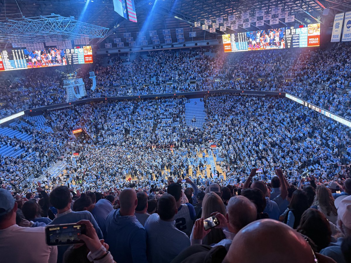 HSHToria's tweet photo. 2 court storms #uncvsduke #GoHeels #GDTBATH https://t.co/3MuxE0jgBN