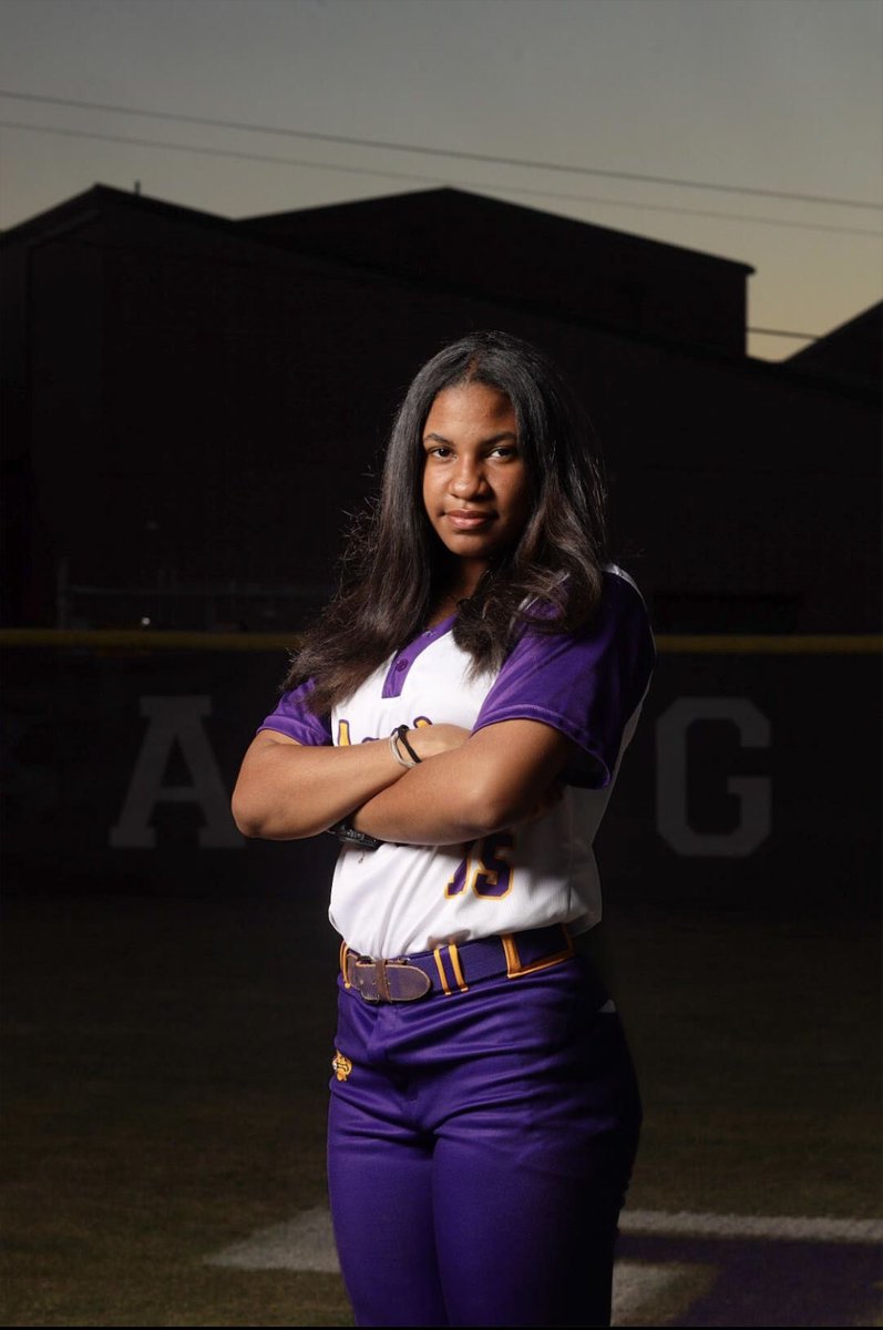 AutumnRocker15's tweet photo. A few shots from media day!! Jackson High School Aggies💜💛Excited to get the season started #thesweatlife #softballrecruit 📸#shotsbytrot #blessed https://t.co/AsyQcA7lbm