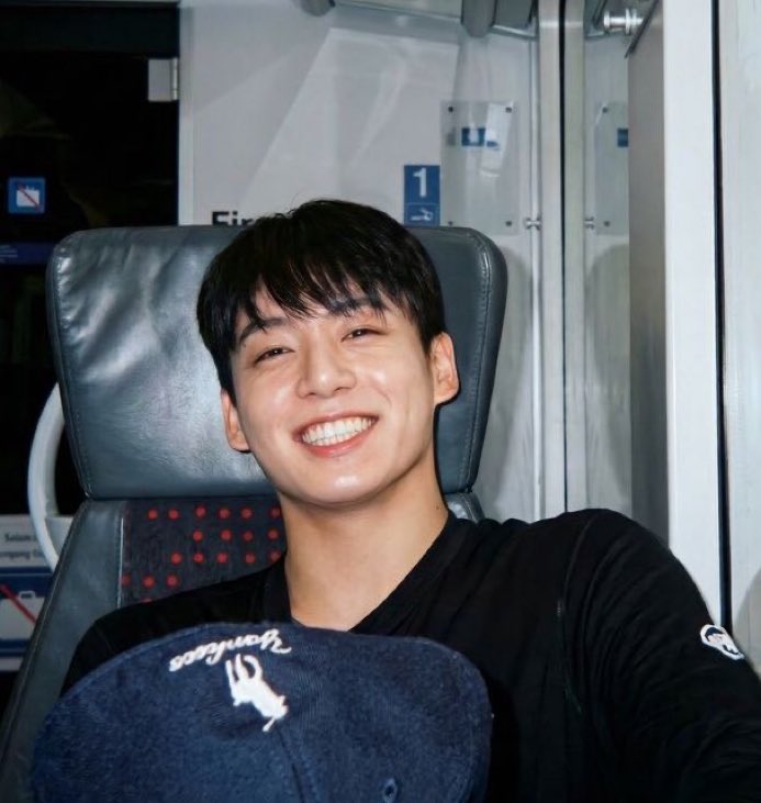 97daylight's tweet image. como vas a ser tan hermoso me quiero morir