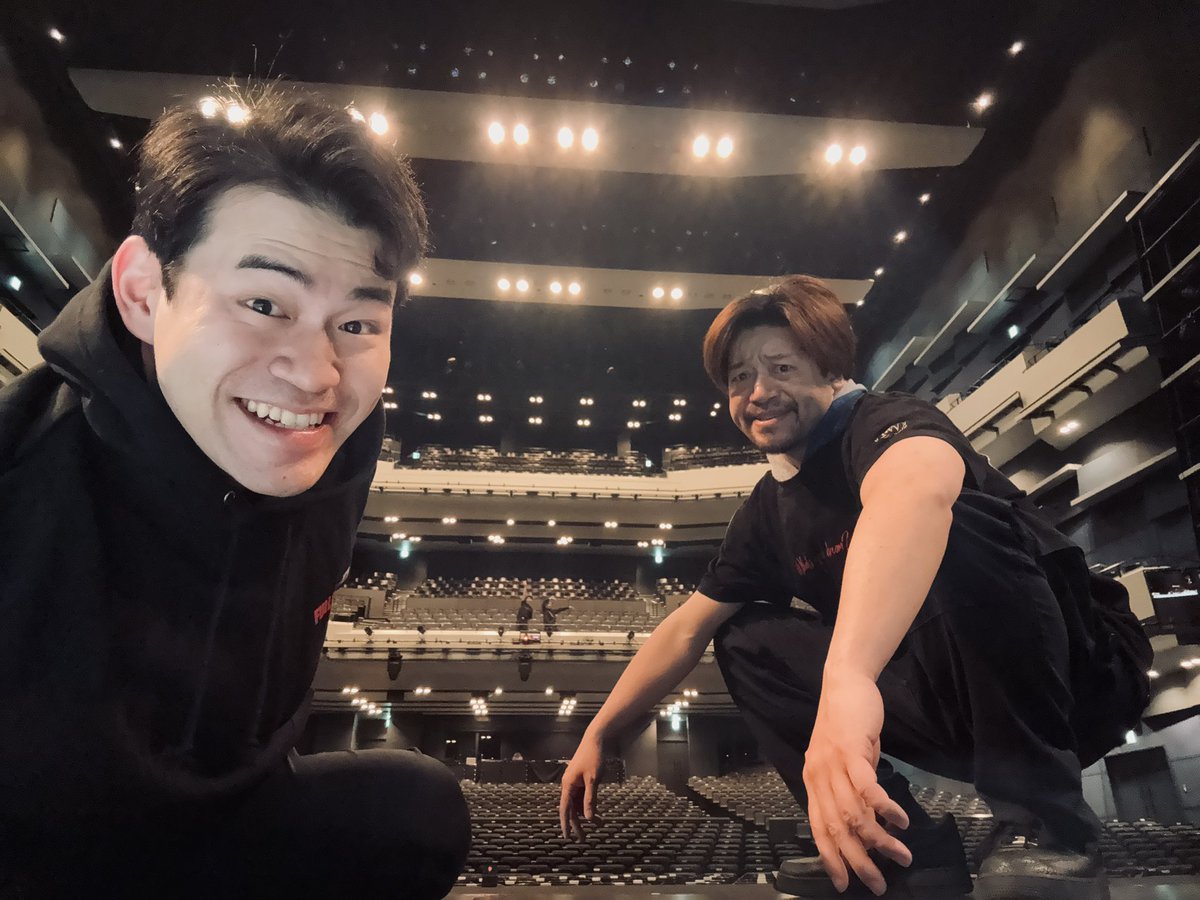 hirononty's tweet image. 『PRETTY WOMAN』
本日、東京公演大千穐楽です！！

ここまでこのメンバーで来られたこと本当に嬉しいです✨

外は雪で寒いかもしれませんが、ハリウッドはあちあちでお待ちしてますよ♪

さぁ、盛り上がりましょう！

#prettywomanjp #MyPrettyMoment

やはりいつもそこにこのお方@jun5563