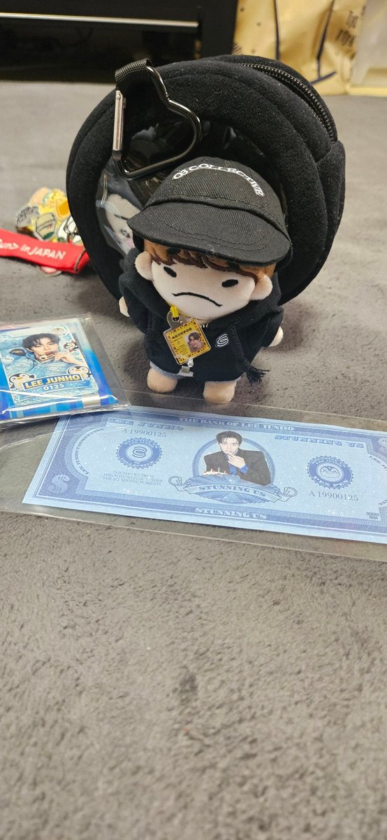 いつもセンス抜群な小物を作っているkyoちゃんに作って頂きましたー💛
久々のお着替えでプニもO3の仲間入り💕
写真撮ったはいいが下手くそ過ぎてチャッピーの力を借りました😂
<a href="/kyon_Junho0125/">kyoko🐧💛</a> 
いつもありがとう💛