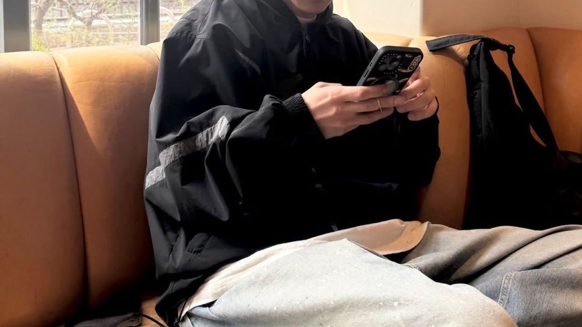 the chill of snow brought me back to light. 

late morning, tl. how have you been?