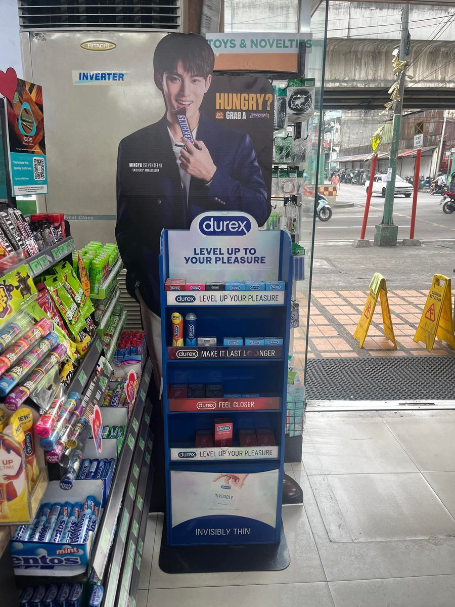 kimdyoongin's tweet image. HUNGRY GRAB A CONDOM?????? BAKIT NYO DITO NILAGAY SI MINGYU????? 😭😭😭😭😭😭😭