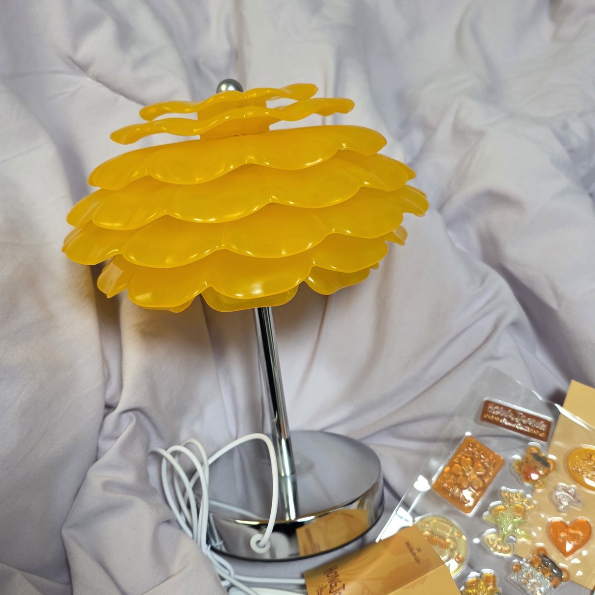 m0men1_s2's tweet image. 홍중이 생일 엠디 왔다 🫶🏻 아니 박스가 진짜 크고 무드등도 생각보다 엄청 커 ㅋㅋㅋㅋ