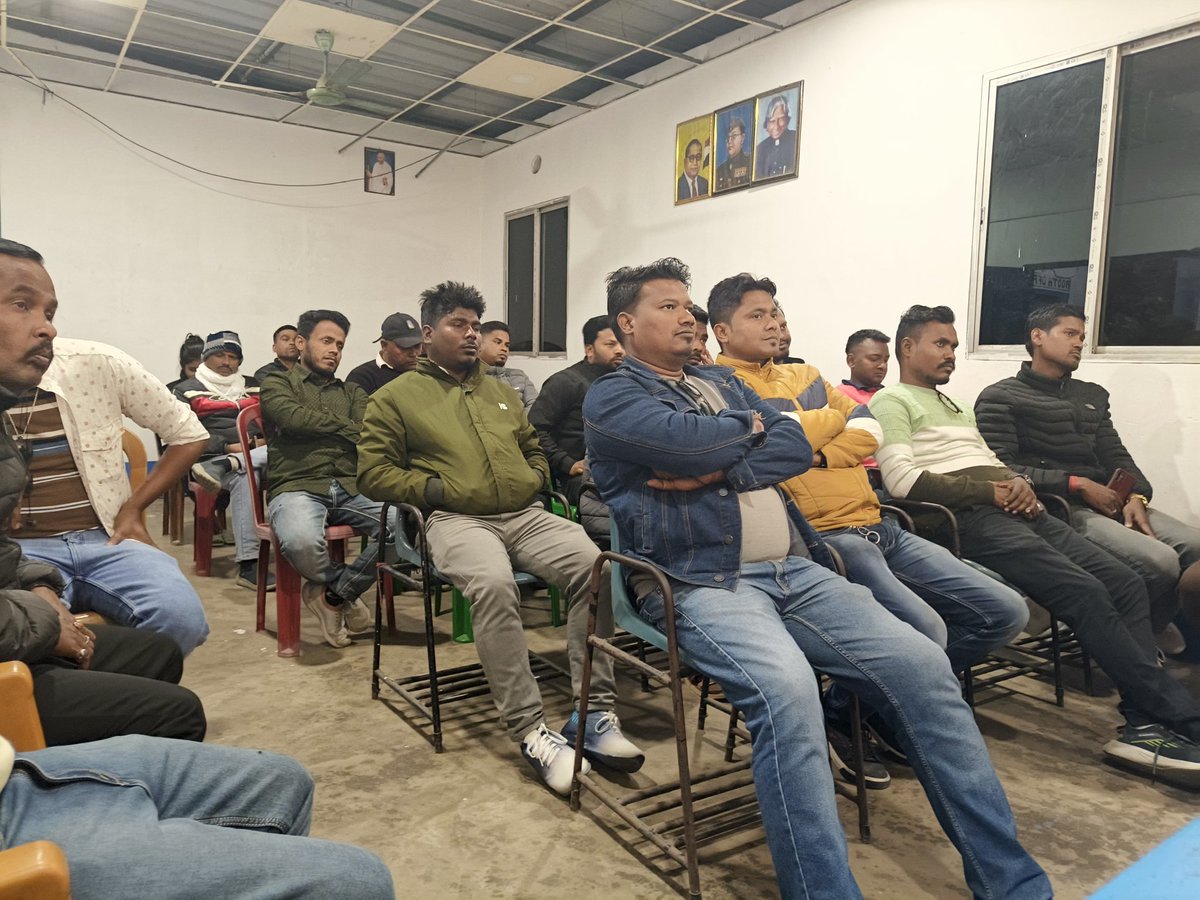 AITCakashH's tweet image. Malangi Anchal TMYC REVIEW meeting under Kalchini Assembly held successfully ✊
From Anchal to booth, TMYC will be more aggressive against SIR injustice.
No silence — people’s rights first.
#TMYC #Kalchini
@AITCofficial @MamataOfficial @abhishekaitc @JitBiswas5730 @DebjitOfficia