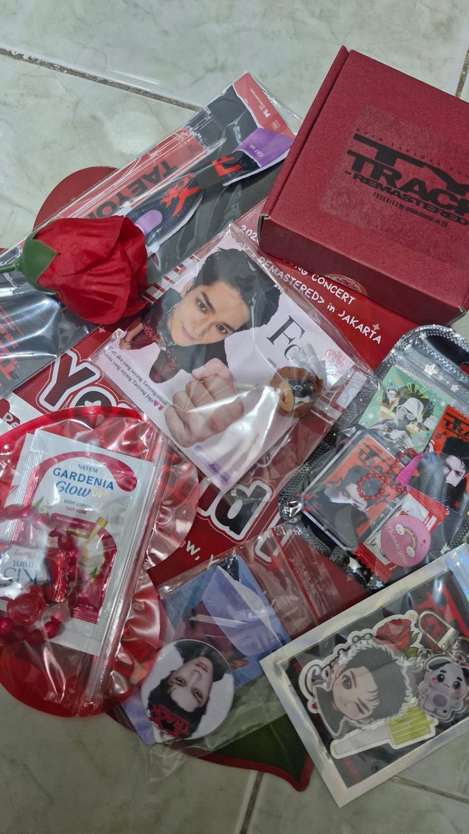 Terimakasih frebiesnya kakak kakak see u next concert🫶🏻🫶🏻🫶🏻
<a href="/VentyMeida/">Venty Meida T</a> <a href="/RaniGiza/">Rani Giza 🍑</a> <a href="/pcrnyxuxi/">𝙫𝙞𝙣 𐔌՞. .՞𐦯</a> <a href="/ohnimcat_/">bubu🐳</a> <a href="/RAHadinata1/">R.A Hadinata</a>