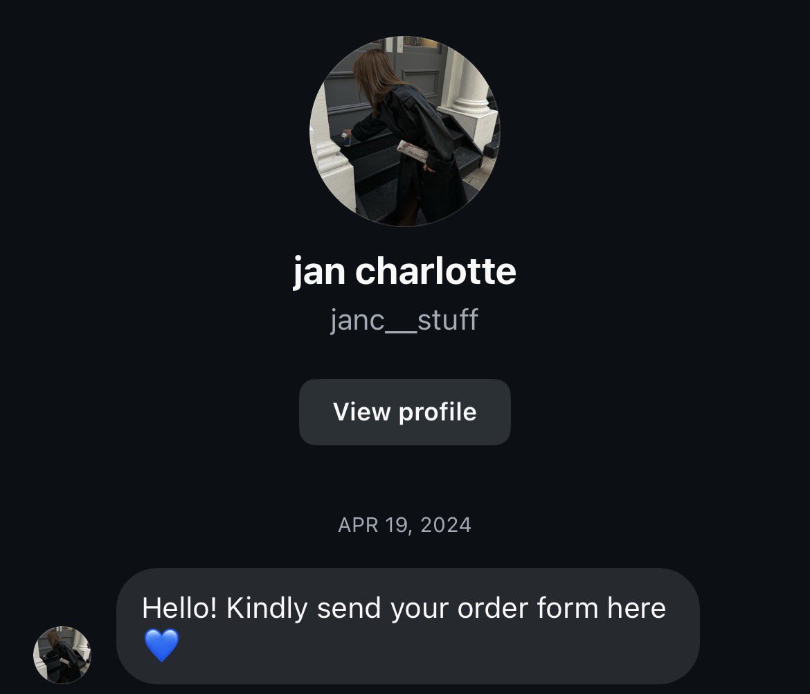 foxcatsz's tweet photo. wts lfb charlotte folk hoodie ph

bought from the jan charlotte (jancvenzon) of charlotte folk herself last 2024 when she was decluttering her stuff hehe kind of small on me kaya i never wore it 🥲

size: small

₱2000 (₱1800 payo)
will shoulder the sf na :) https://t.co/FqBh1h69DU