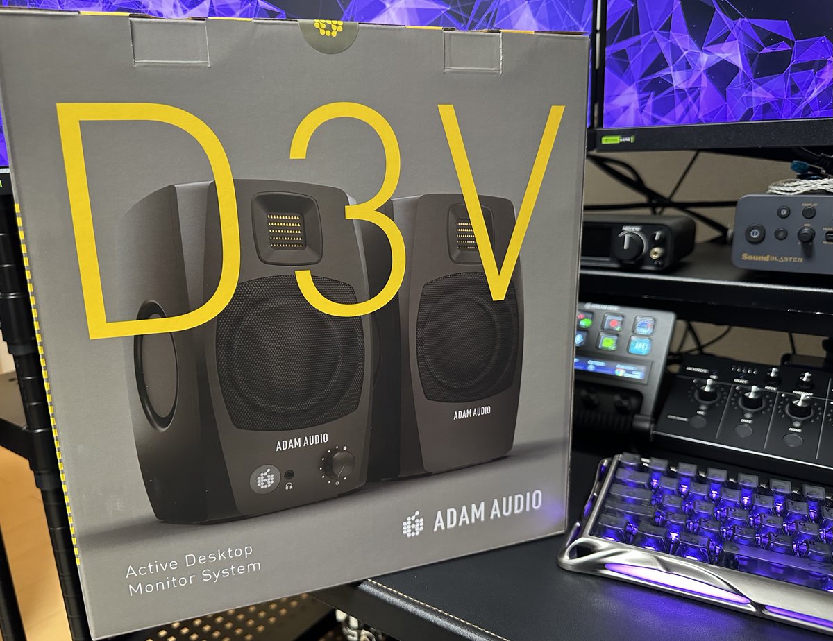 Rion_G_'s tweet photo. #D3V (#ADAMAudio)やっと届いた!
MOTU M4でモニタリング&観賞用、サウンドブラスターX5で味付けを楽しむ様にそれぞれTRSケーブルで接続(抜き差しはする)
ノイズフィルターも入れてます🎼
デスク狭いからベスポジには置けてないんだけど、また引越ししたら再レイアウト予定✨ https://t.co/sSLf10mBs0