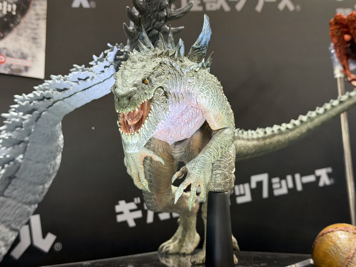 未開封 エクスプラス 大怪獣シリーズ 東宝30cm電車咥え総天然色Ver.