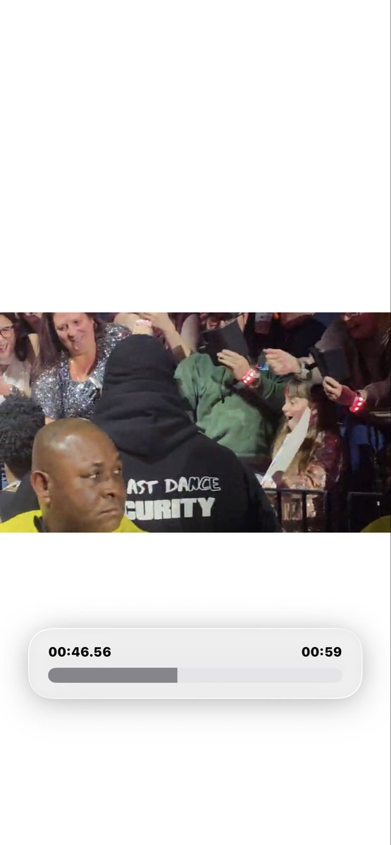 snowflake209's tweet photo. Thank you for an amazing night and making my granddaughter so very happy 🥰#JasonDerulo @jasonderulo @theCOOP_X_tm https://t.co/lOloYGRTSu