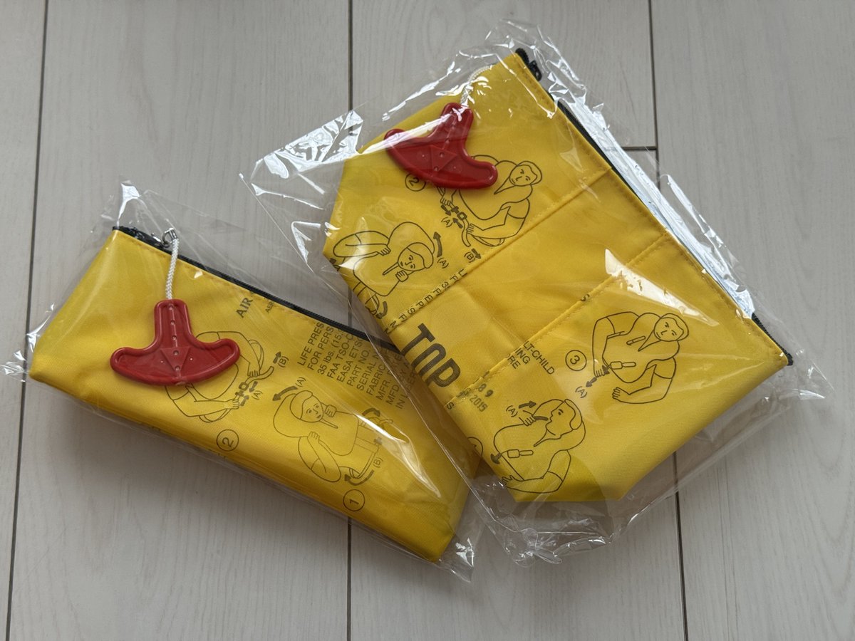 JALのライフベストをアップサイクルしたペンケースとポーチを購入