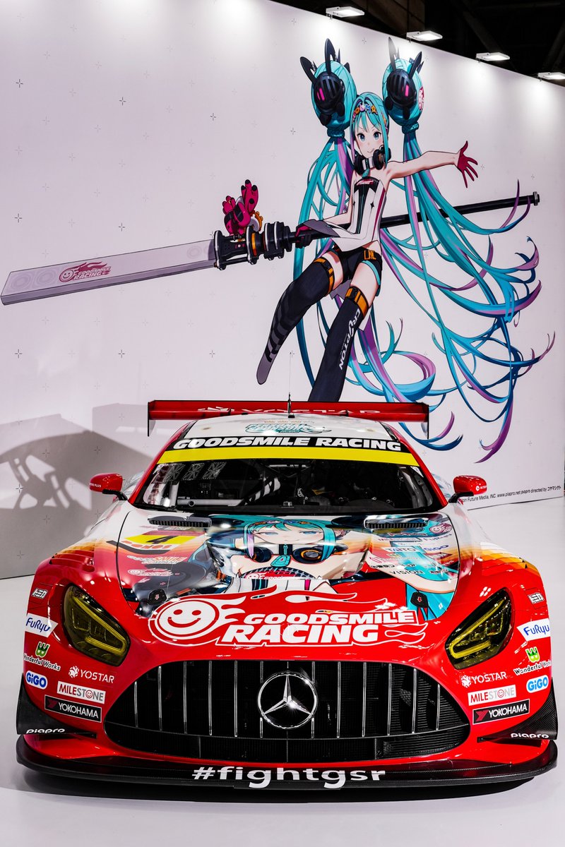 ワンダーフェスティバル2026[冬]会場にて、SUPER GT・GT300クラスに参戦する GOODSMILE RACING＆TeamUKYOの4号車「グッドスマイル 初音ミク AMG」2026シーズンの車両ラッピングを発表しました！
 
(み) #fightgsr #SUPERGT #レーシングミク #初音ミク #WF2026W #ワンホビ40 #MercedesAMG