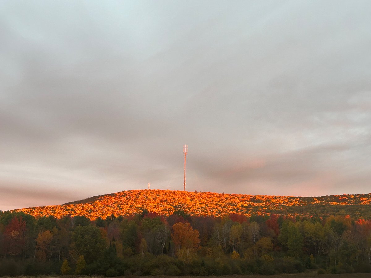 egg70127634's tweet photo. @TBob53 Hidden gem. Granite Peak also looks beautiful in fall. https://t.co/gqTFMGxyVz