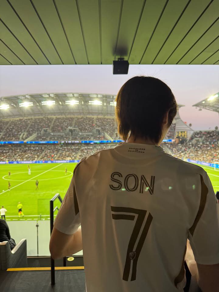 Jju! (@ejuhon) on Twitter photo 