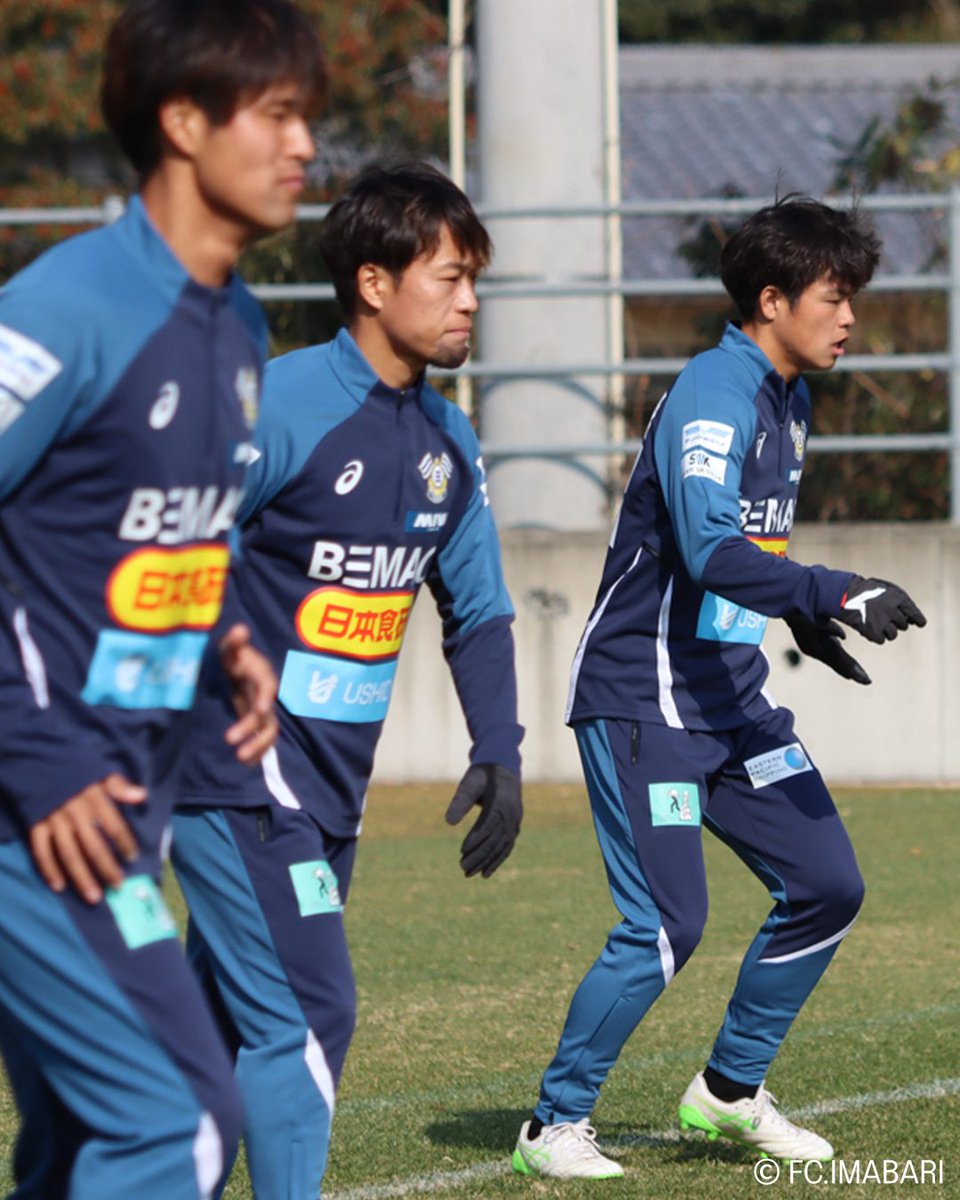 ASICS_JP's tweet image. BEYOND STANDARD
#FC今治

新スローガン「BEYOND STANDARD」を掲げ、
今年も新たな航海が始まる。

HOMEアシックス里山スタジアムで迎える初戦。
今治の街の想いとサポーターの声を力に、
最後まで走り抜けよう！

ASICSは、その挑戦を支え続ける。
#SoundMindSoundBody

@FCimabari