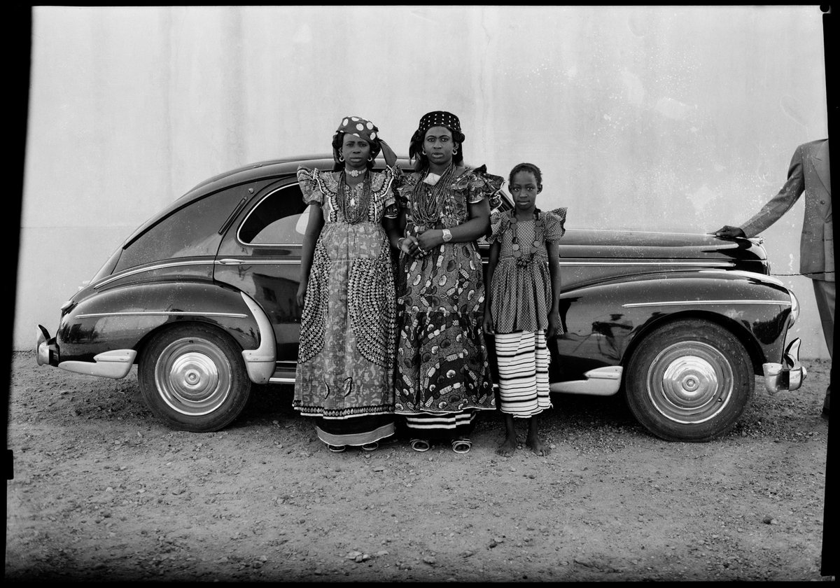 The photographer Seydou Keïta captured the polymorphic consciousness of Mali, formerly known as French Sudan, as it came into its own. newyorkermag.visitlink.me/QVOi3I