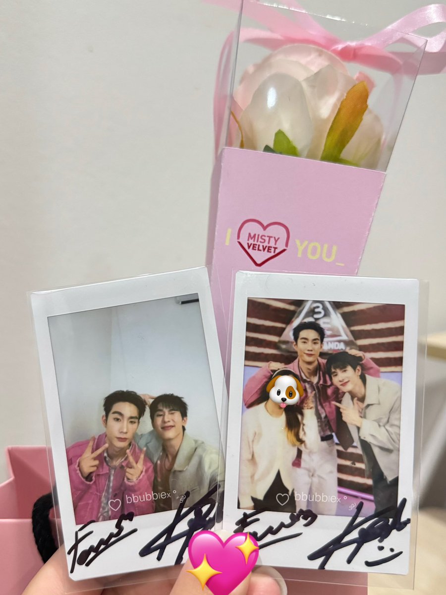 💖 𝙇𝙐𝘾𝙆𝙔 𝙁𝘼𝙉 𝟮:𝟭 𝙒𝙄𝙏𝙃 𝙁𝙊𝙍𝘾𝙀𝘽𝙊𝙊𝙆 🍀

─ ครั้งแรกที่ได้ถ่ายรูป 2:1 กับฟอสบุ๊ค 🦊🍅 ได้ดอกไม้จากมือพิน้อมบุ๊คด้วยย (ได้จากเมน จาขิต 😭) 

ยินดีที่ได้พบเจอนะคับ ขอบคุณสำหรับพลังงานดีๆ 💖 ไว้เจอกันใหม่น้าาา 🫳🏻

🗒️ 7/1/2569 บันทึก! ♡