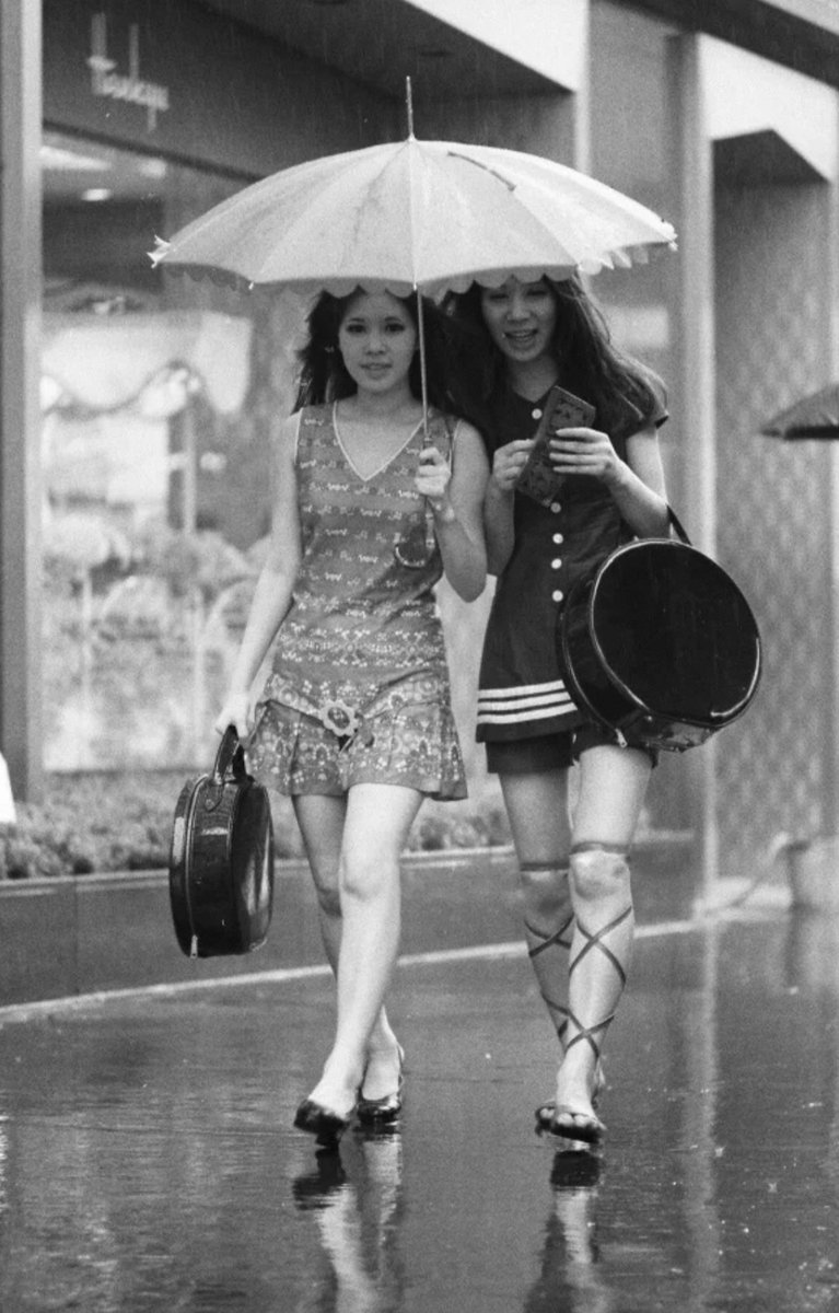 ticlassics's tweet image. Japan, Tokyo, 1969.