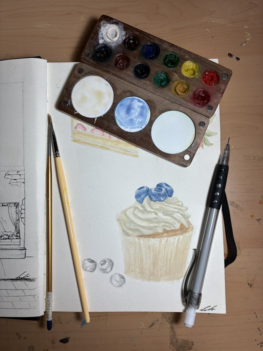 LouLous_Art's tweet image. This weeks artwork - Blueberry cupcake🫐

forgot to post it yesterday 😭 
5/52

#art #watercolour #drawing