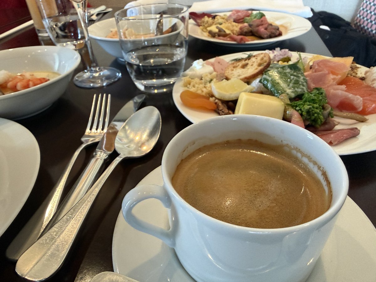 kewzy's tweet photo. 恒例のヒルズのグランドハイアットで飯にきた
#グランドハイアット　#六本木ヒルズ https://t.co/ImEECLLJyy