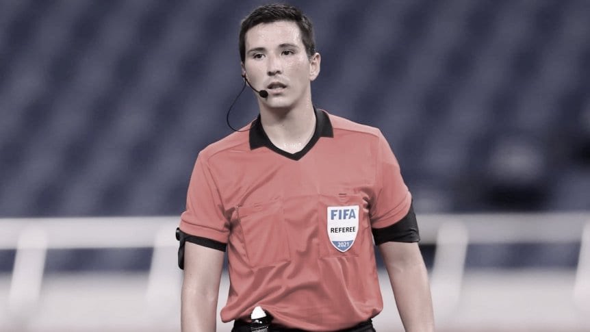 Si es cierto que Kevin Ortega cobró falta (!!!) de Riveros, en la jugada del penal a favor de Cusco FC, estamos ante uno de los MAYORES ERRORES jamás vistos en el fútbol peruano.

No hay ninguna razón para ver falta ahí. Ortega no puede volver a dirigir.