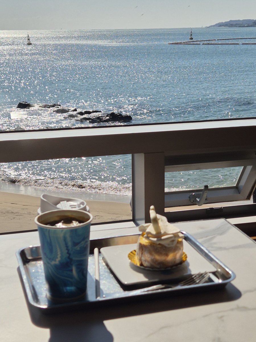 tc88632's tweet image. 기장 웨이브온 카페 
방갈로 이용이 가능 
뷰맛집 지리구요 오지구요 

커피도 존맛탱