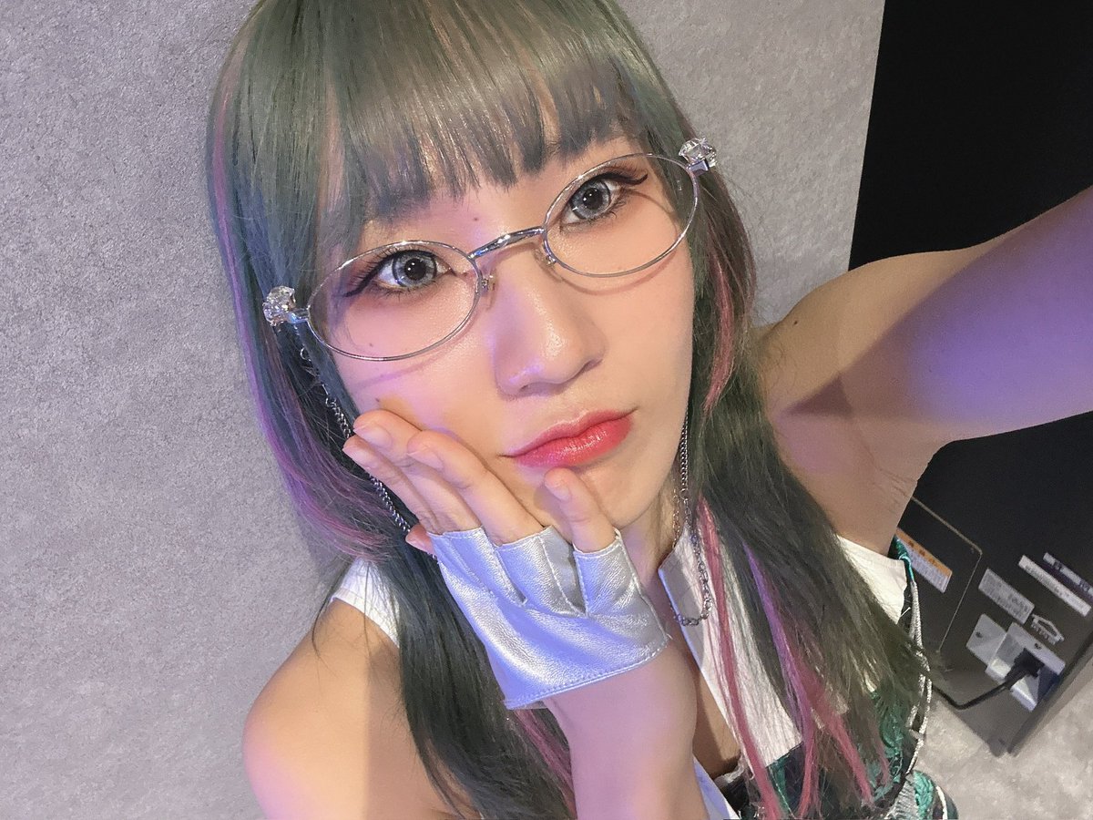 2/9（月）新宿カブキhall
チェキ券販売18:00〜
メノニューイヤー18:30-19:00
仮面女子19:00-19:30
チェキ会19:40-

衣装:銀河
観覧無料です🫶待ってます🥰