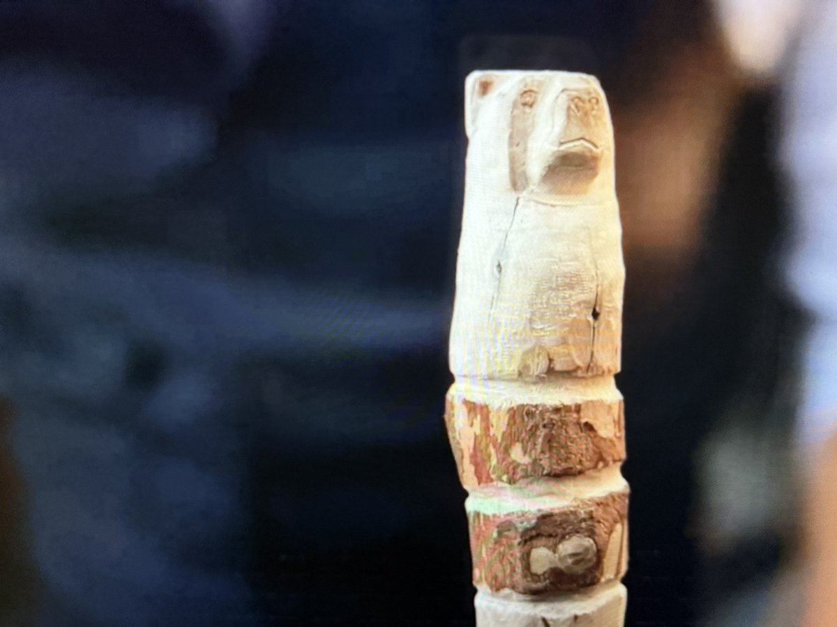 CassandraDemer3's tweet photo. That was a quick turnaround 🥺 Also, that 🐻 carving! @KavanjSmith #Hearties @Hallmarkchannel @SCHeartHome https://t.co/sQDXNsPgPR