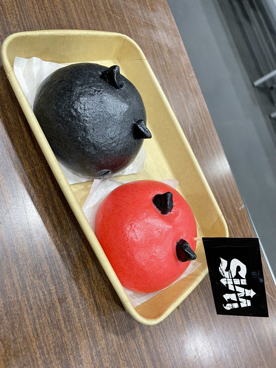 gurikorock's tweet photo. 何気に美味いやんけ😈
#SiM
#DEVILSKITCHEN
#ギョーザまん
#ブタキムまん https://t.co/EIeJre17Se