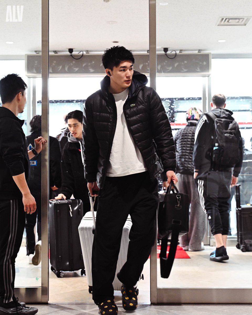 Arrival📸⛄️
<a href="/osa_____75/">小酒部泰暉　/ Taiki Osakabe</a> <a href="/ahhhhhh613/">安藤 周人(Shuto Ando)</a> 
#アルバルク東京 #GRITUP #Bリーグ
