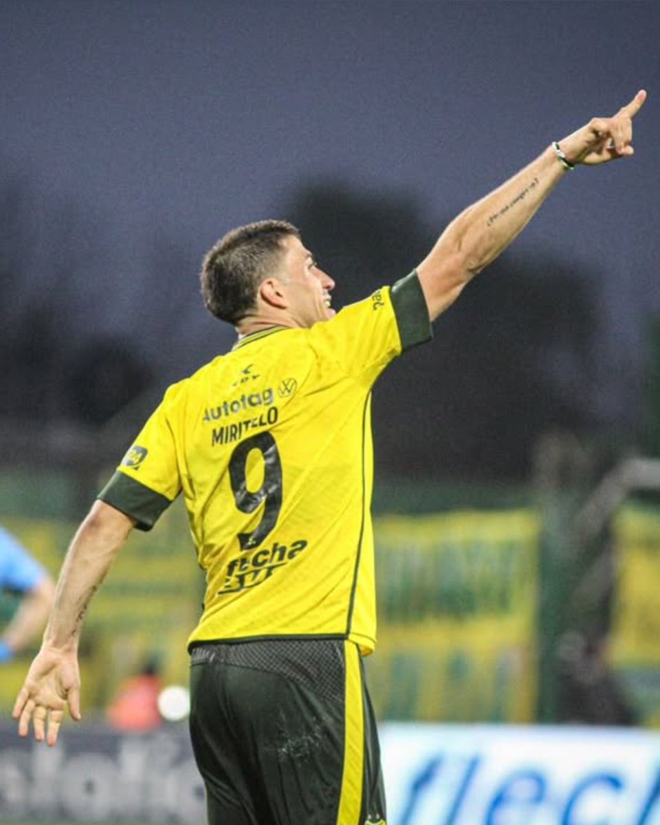 dataref_ar's tweet photo. 🔰🔝 JUAN MIRITELLO participó directamente de 8 GOLES en sus últimos 16 partidos con el Halcón de Varela:

⚽️ GOL ante Aldosivi.
🅰️ ASISTENCIA ante Central Córdoba.
🅰️ ASISTENCIA ante Newell’s Old Boys.
⚽️ GOL ante Barracas Central.
⚽️ GOL ante Belgrano.
⚽️ GOL ante Platense.
⚽️⚽️ DOBLETE ante Newell’s Old Boys.

🌐 Todos los registros EN VIVO en https://t.co/hmQtYejtAi