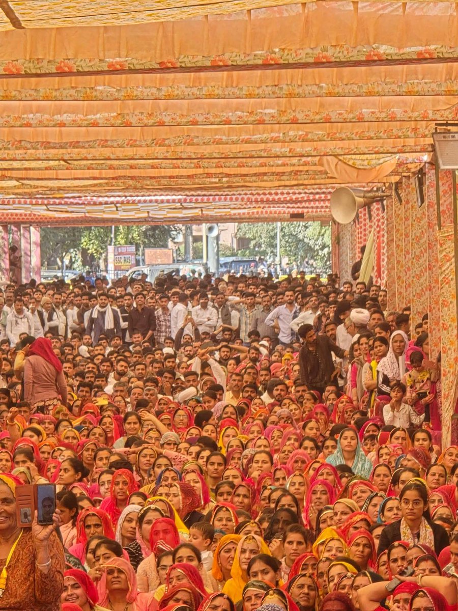 BishnoiSamaj129's tweet photo. यह पर्यावरण का सवाल है,
इसे नज़रअंदाज़ किया
तो राजनीतिक क��मत चुकानी होगी।
#राजस्थान_सरकार_खेजड़ी_बचाओ https://t.co/f6YM8ySDuG