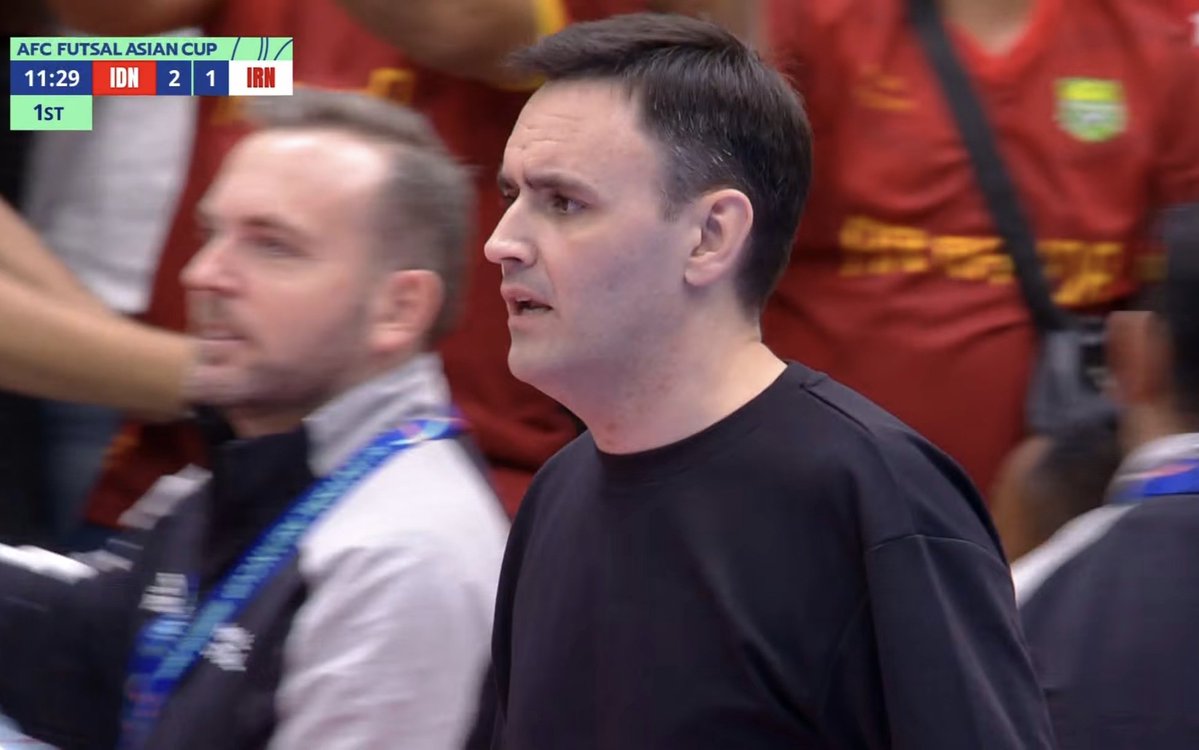 🗣️ Hector Souto : Saya bangga 

"Pertama-tama, saya ingin mengucapkan selamat kepada para pemain kami karena mereka telah melakukan pekerjaan yang luar biasa".

"Mereka telah bekerja sangat keras bersama saya sejak lama, sebagian dari mereka bahkan telah bertahun-tahun. Apa yang