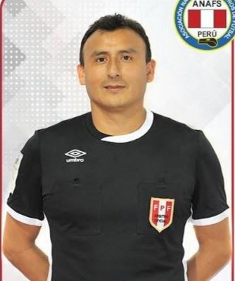 Kevin Ortega y Alejandro Villanueva, mirenle bien las caritas. Ambos enemigos N°1 del Club Universitario de Deportes.

Hoy nos robaron inventandose un penal para Cusco a falta de 10 minutos!! En donde los mismos jugadores de Cusco no fueron a reclamarle.

INSOLITO TOTAL