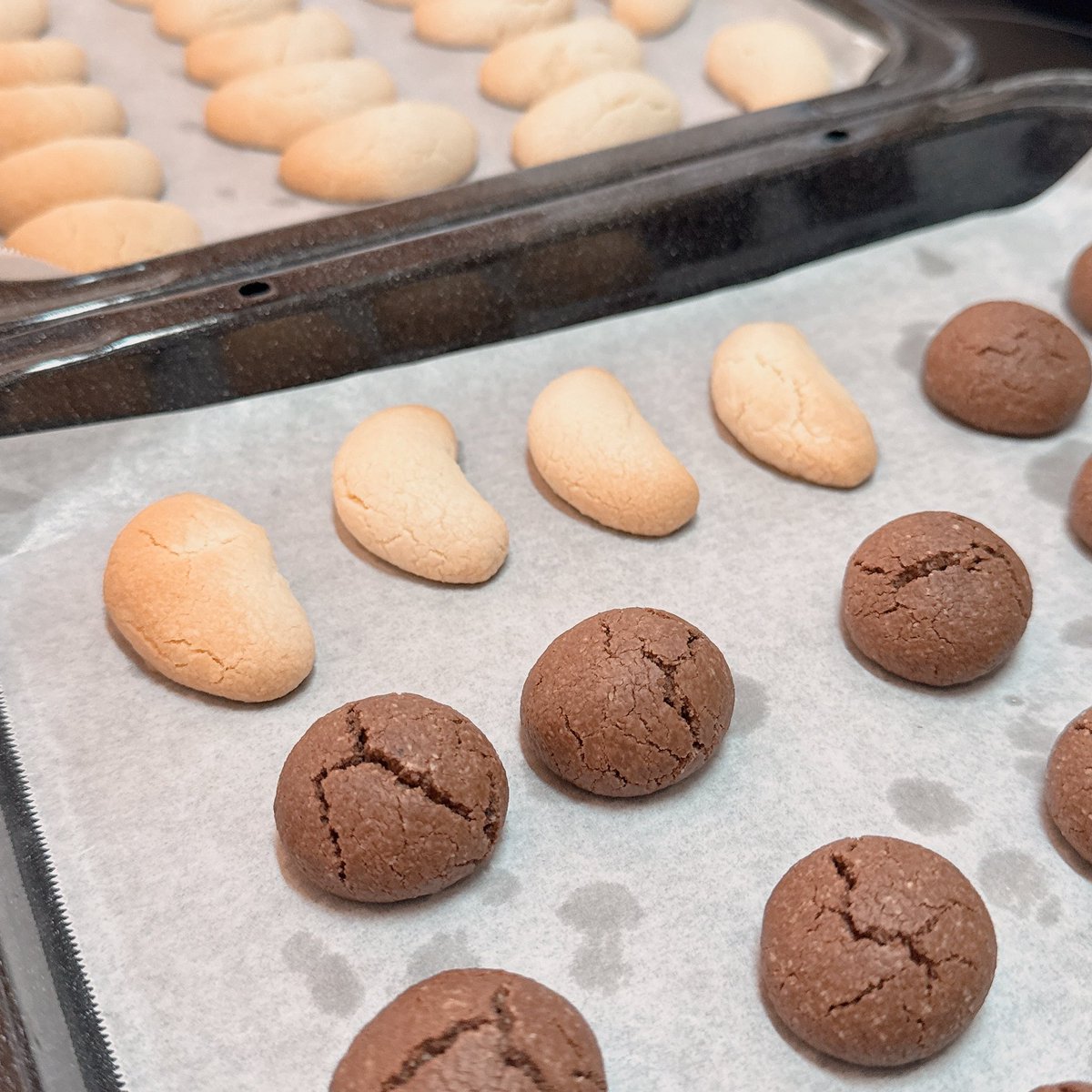 same_gr's tweet image. 食べたくなったから昨日材料買ってたクッキー焼けたー！！！