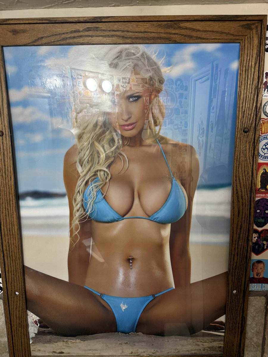 Greenman755's tweet photo. #bathroomart https://t.co/361TUNGw0N