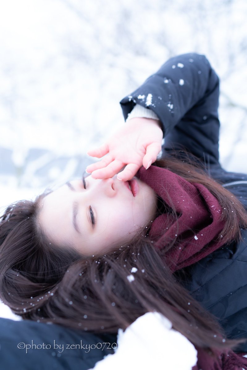 zenkyo0720's tweet photo. じゅりあんさん（@Jullie____ann ）

『雪の花』

今日は雪❄️の1日
暖かくしてお過ごしくださいね😌 https://t.co/oyJw9L79SH