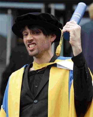 coxonizer's tweet image. youre telling me that blur's alex james has TWO HONORARY DOCTORATES ?????!?!?
