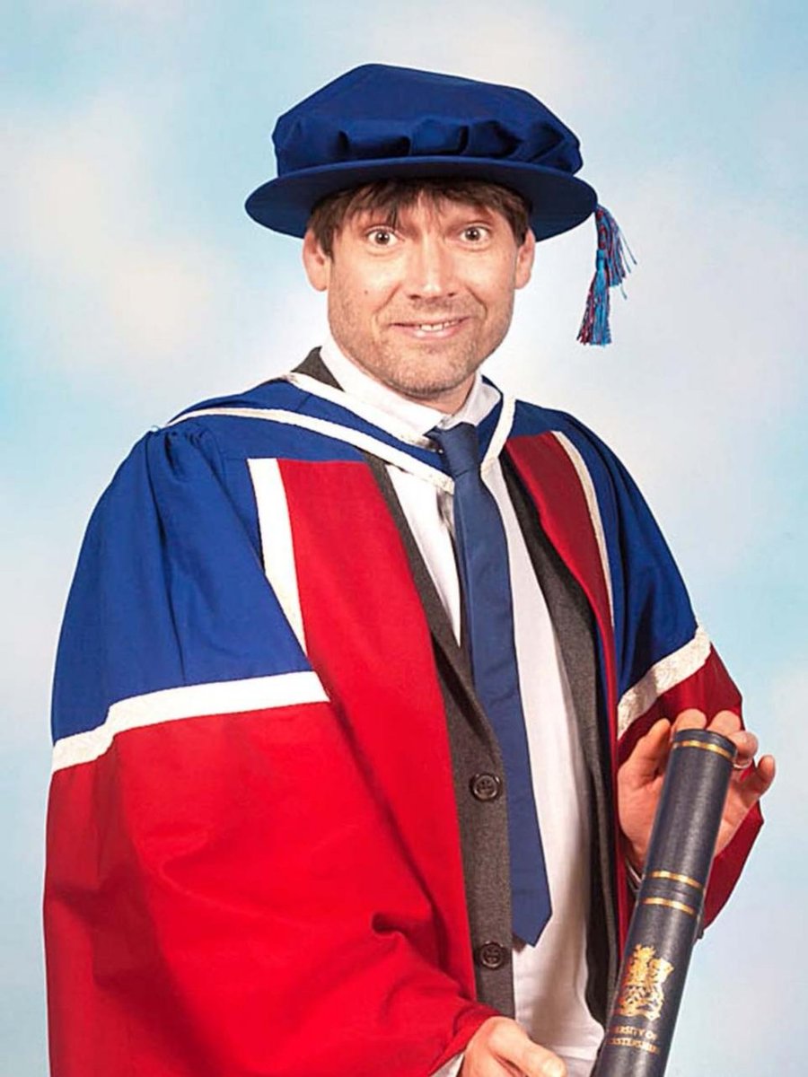coxonizer's tweet image. youre telling me that blur's alex james has TWO HONORARY DOCTORATES ?????!?!?