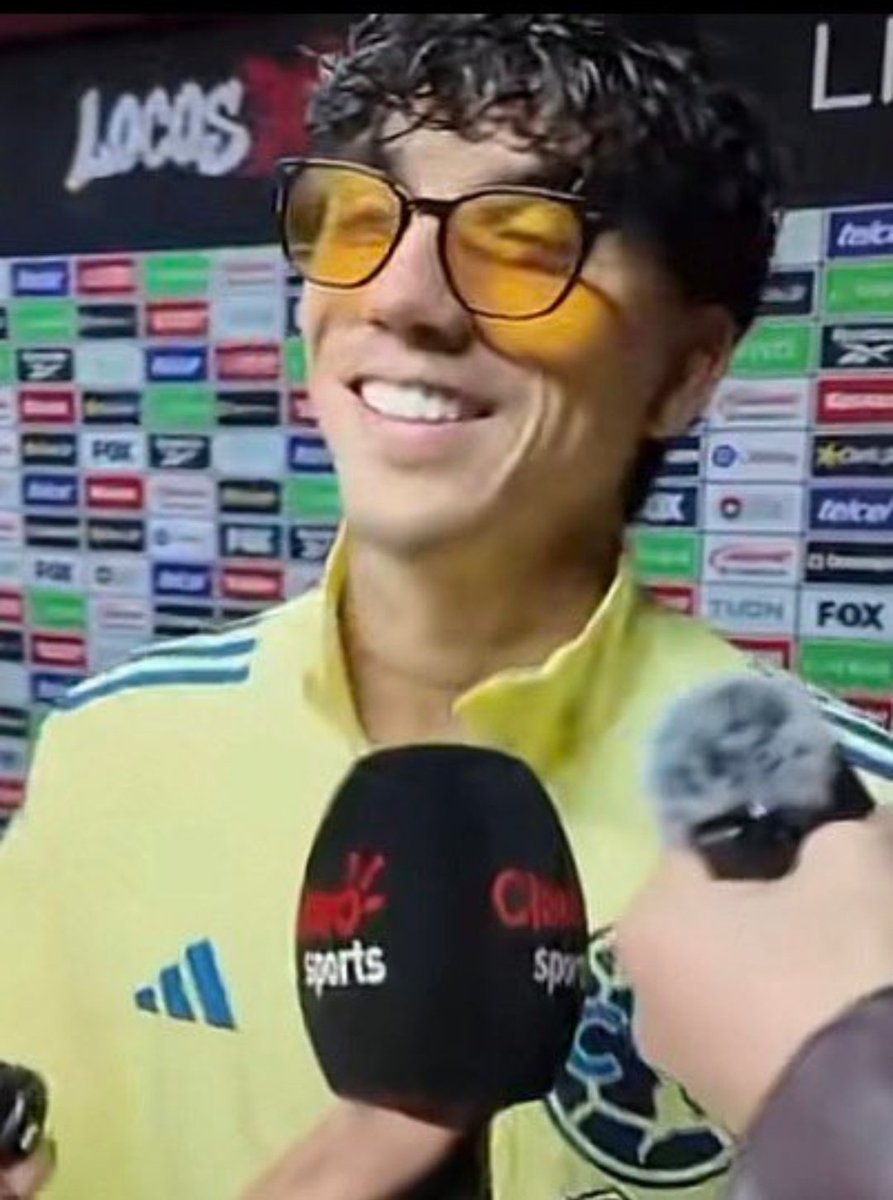 DavidTo3858's tweet image. Increíble lo del Divo  Alvarez TODO , TODO , TODO lo hace mal 🤬

HDP