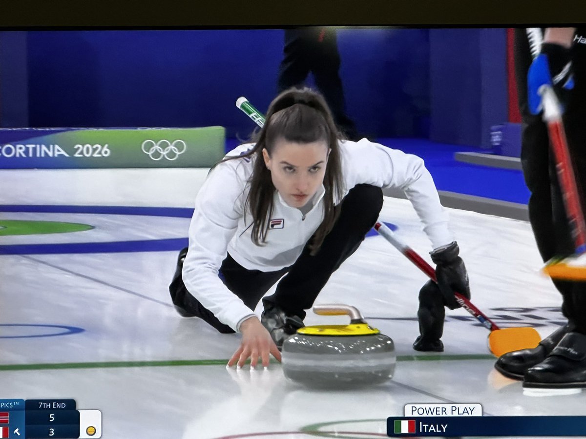 jeffbatesx's tweet image. Ok I admit it

I like watching curling