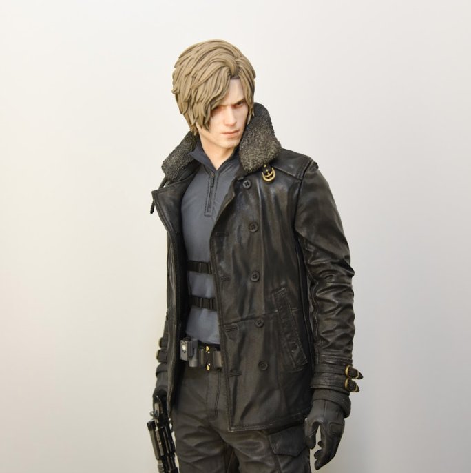 A look at the Capcom Figure Builder Creator's Model of Leon