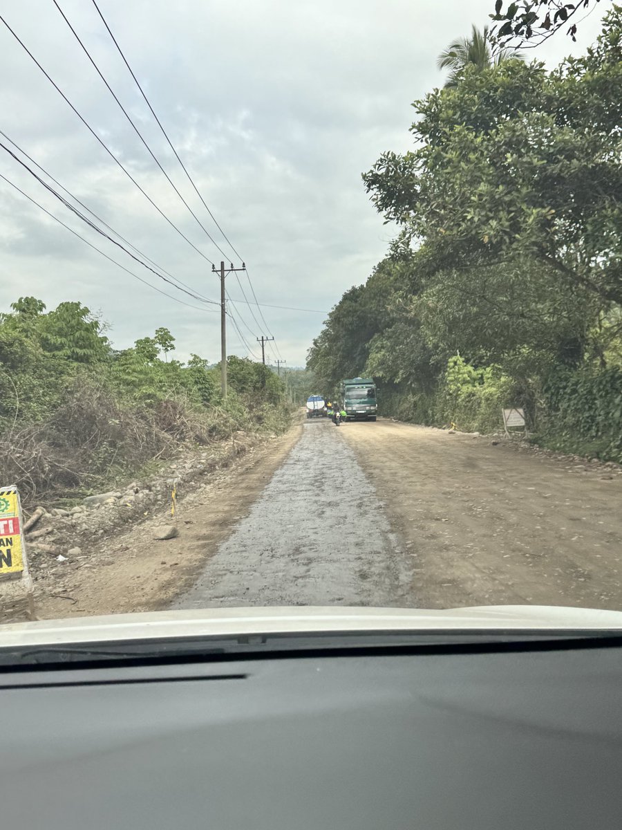 mulyadiage's tweet photo. Alhamdulillah jalan Tangse setelah rusak oleh proyek PSN Waduk Rukok mulai dikerjakan https://t.co/94DBIBBHFx