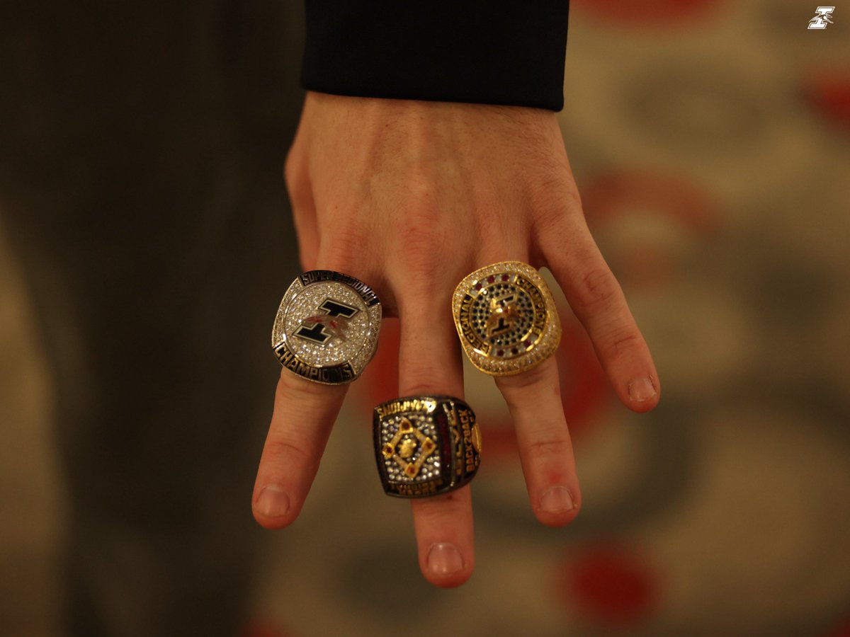 UIndy Baseball tweet media